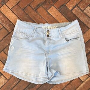 VIP Jeans Light Wash Denim Shorts Size 17/18 Plus Size Stretch Mid Rise